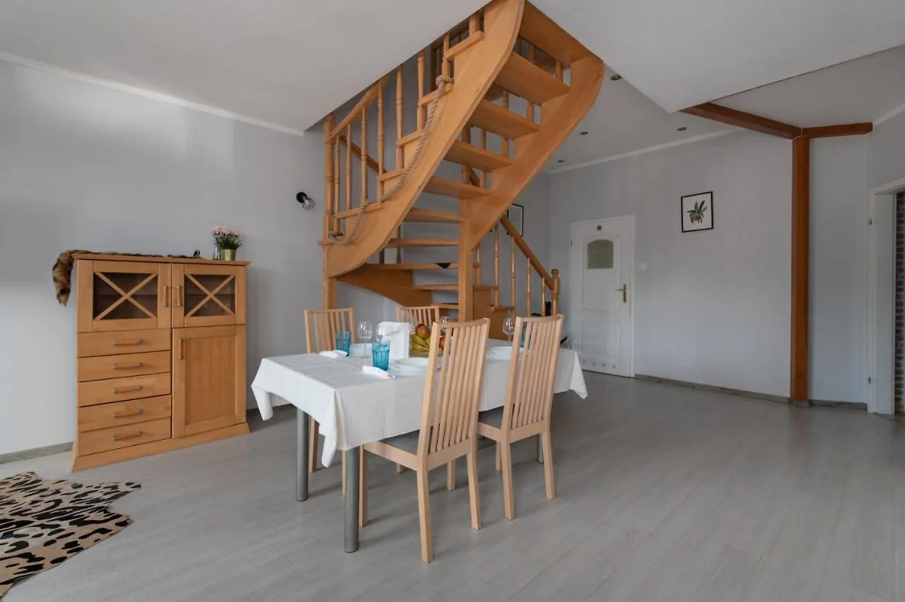 Tjiraso Apartment Gdańsk Pensjonat